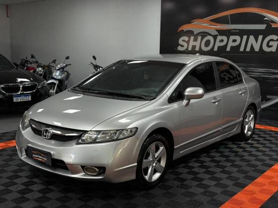 HONDA CIVIC 1.8 LXS 16V FLEX 4P AUTOMÁTICO HONDA CIVIC 1.8 LXS 16V FLEX 4P AUTOMÁTICO